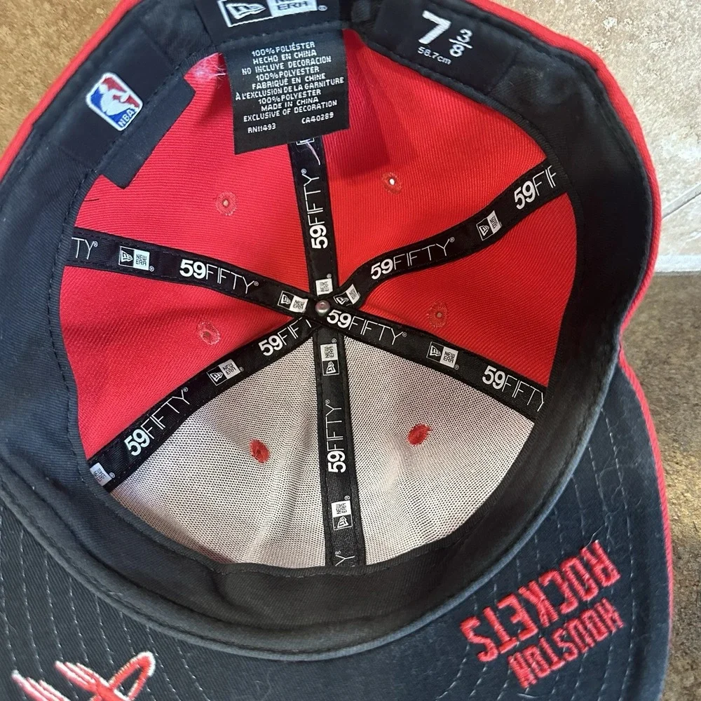 NBA Houston Rockets Red New Era 59FIFTY 5950 Fitted Cap sz 7 3/8 Grey UV EUC